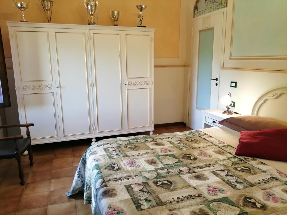 B&B San Nicola Serramazzoni エクステリア 写真