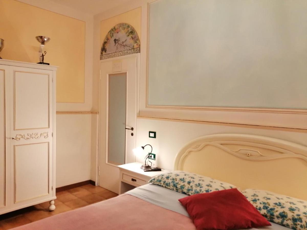 B&B San Nicola Serramazzoni エクステリア 写真