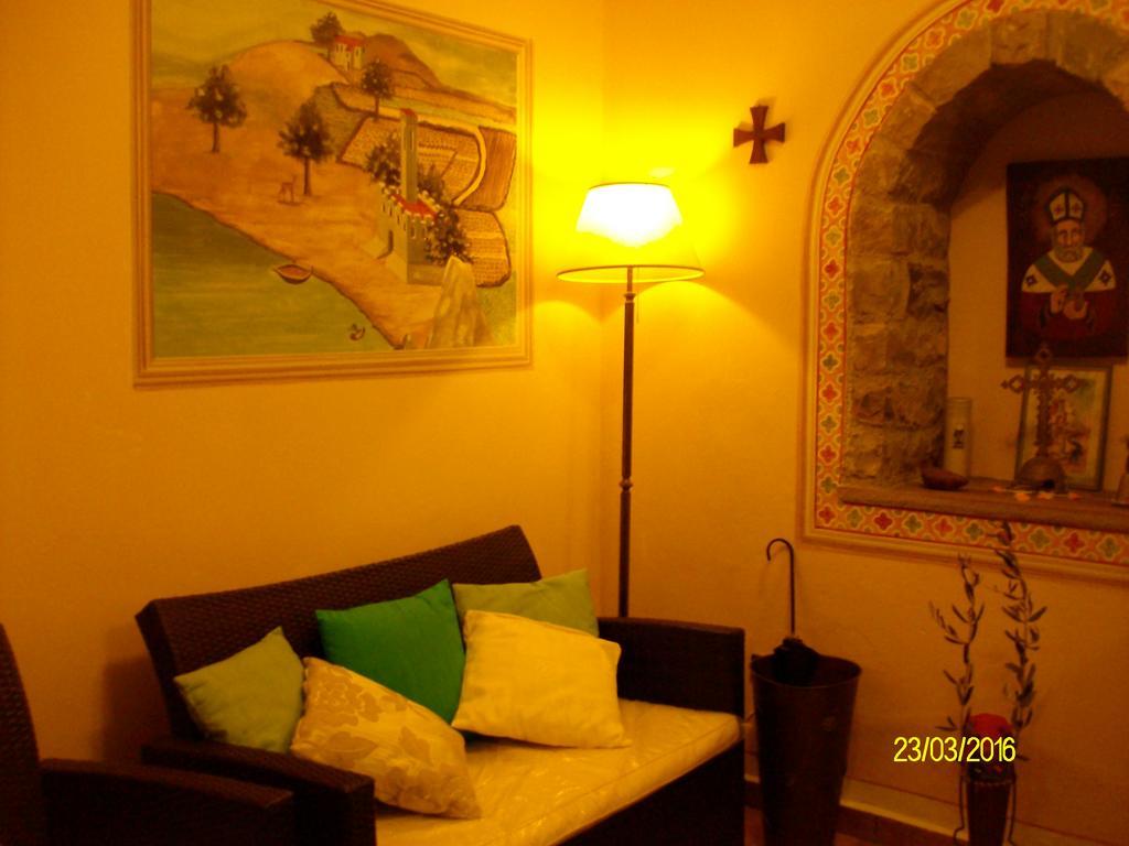 B&B San Nicola Serramazzoni エクステリア 写真